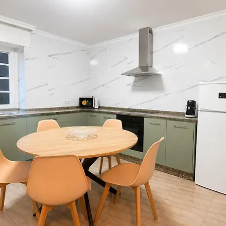 A Casa Dos Avós - Spacious House With Garage In *