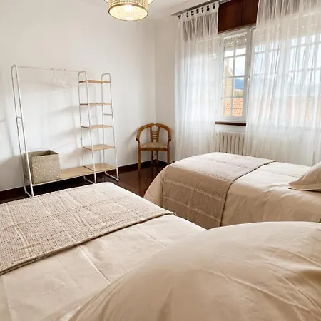 Chalet A Casa Dos Avos - Spacious House With Garage In Noia