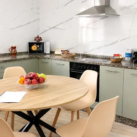 A Casa Dos Avós - Spacious House With Garage In Noia