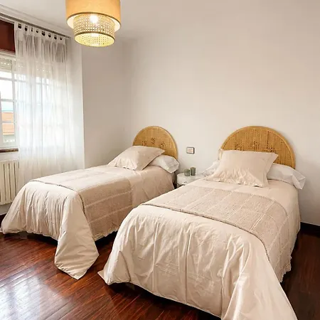 A Casa Dos Avós - Spacious House With Garage In